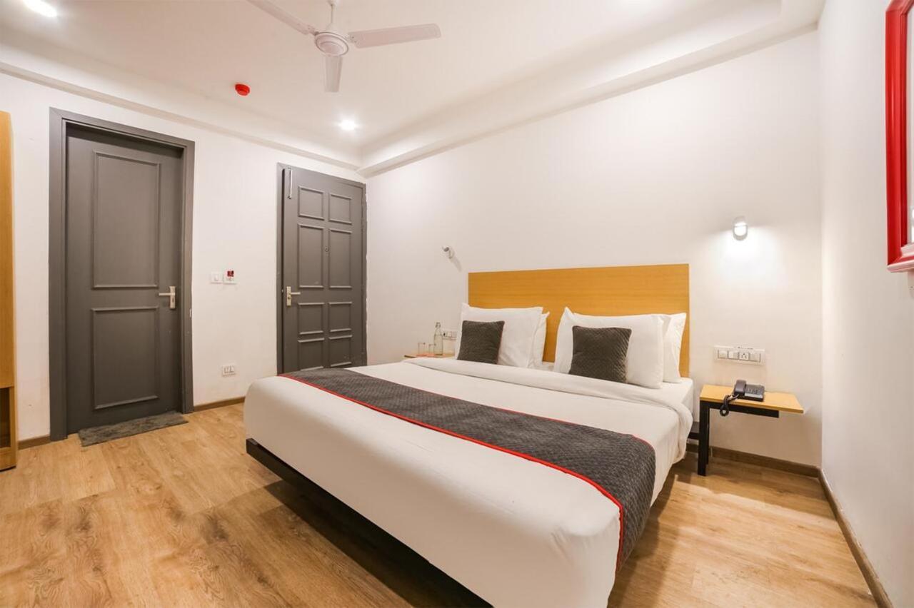 Hotel Admire Inn "Atta Market, Noida Sector 18" Экстерьер фото