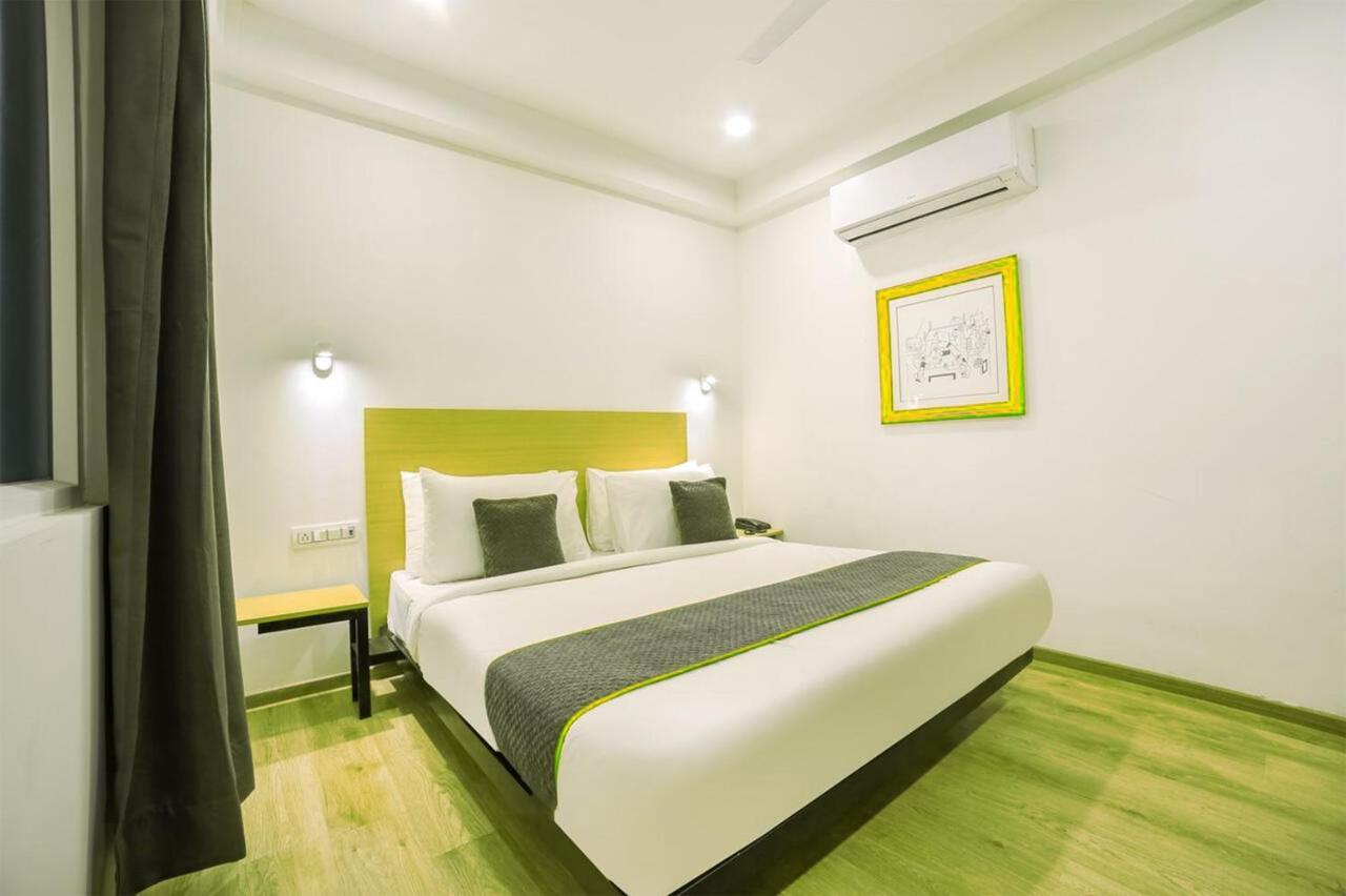 Hotel Admire Inn "Atta Market, Noida Sector 18" Экстерьер фото