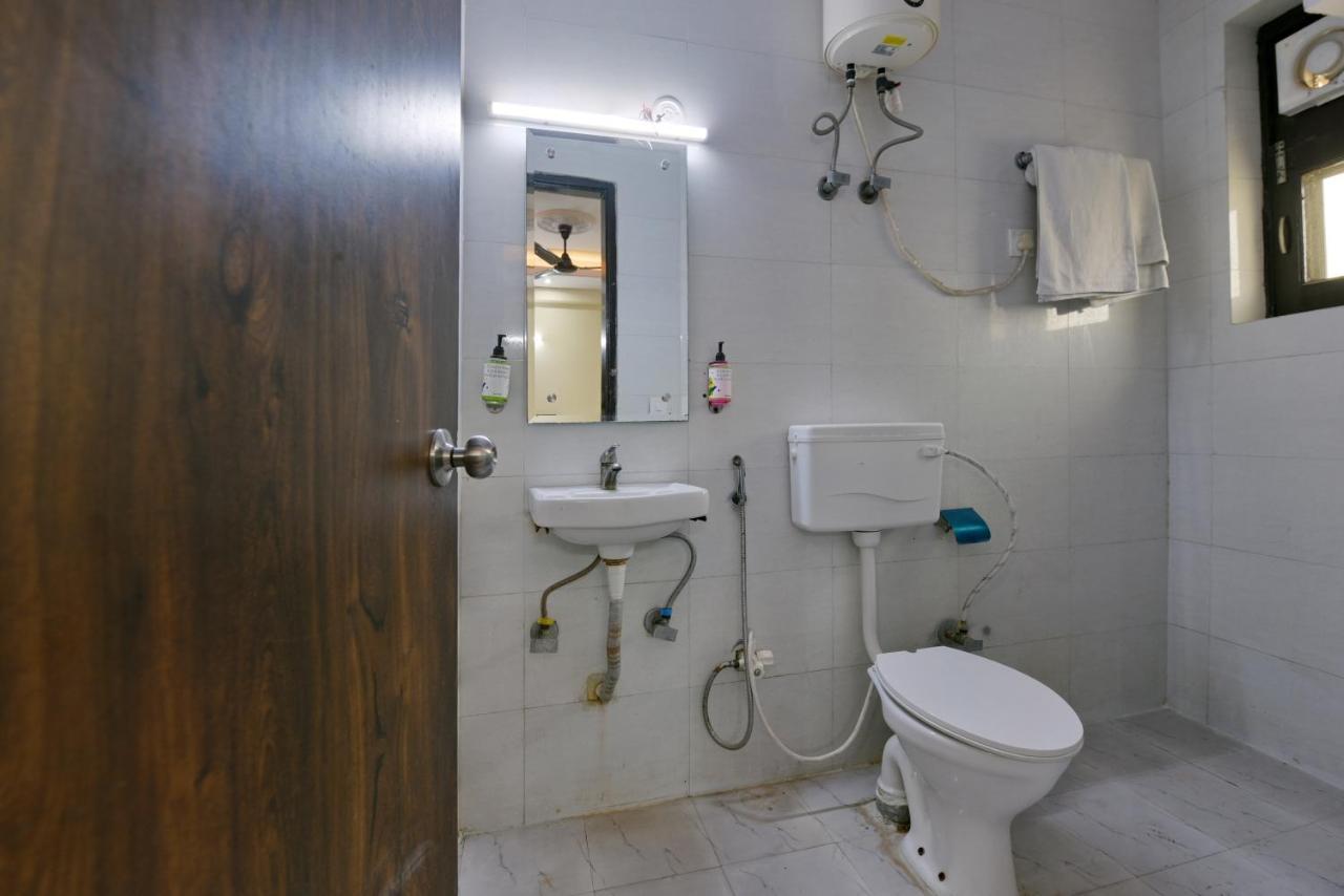 Hotel Admire Inn "Atta Market, Noida Sector 18" Экстерьер фото